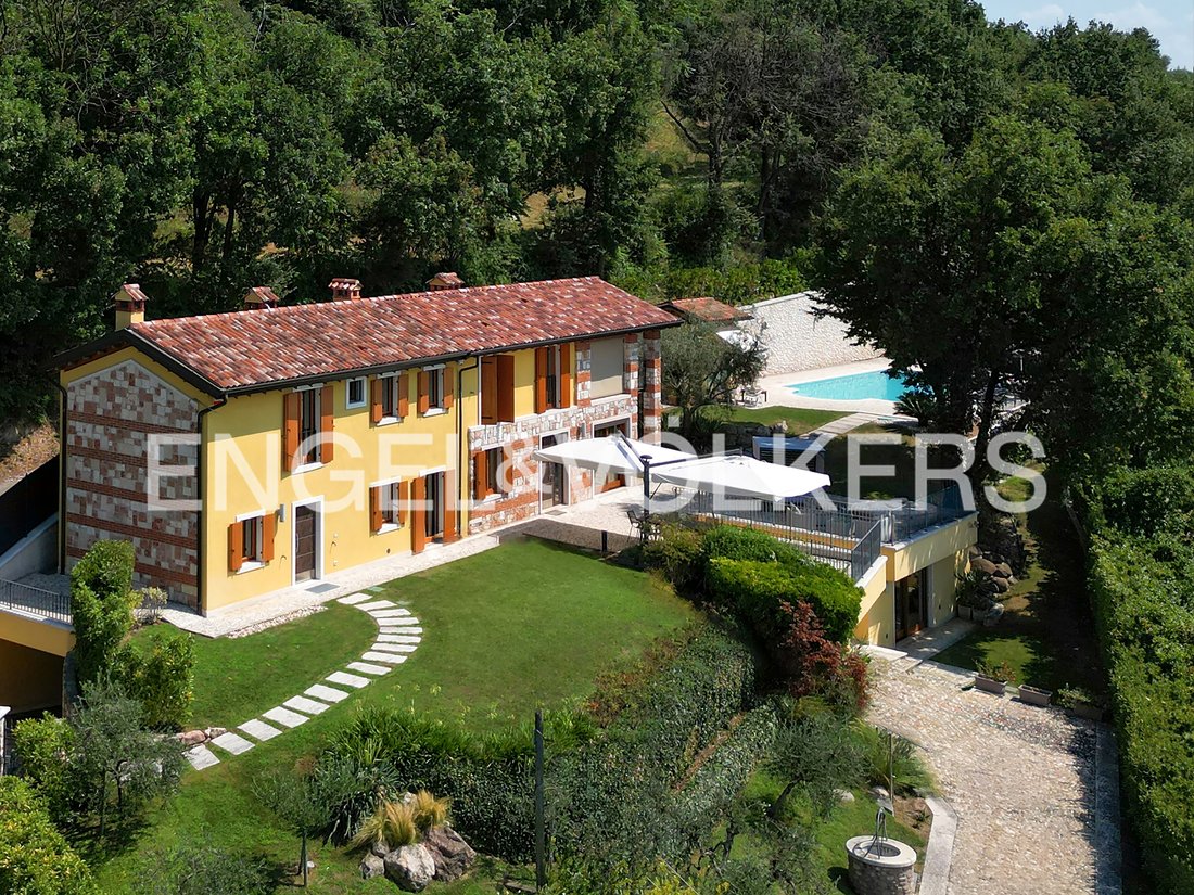 Villa in Bardolino, Veneto, Italy 1 - 16544065