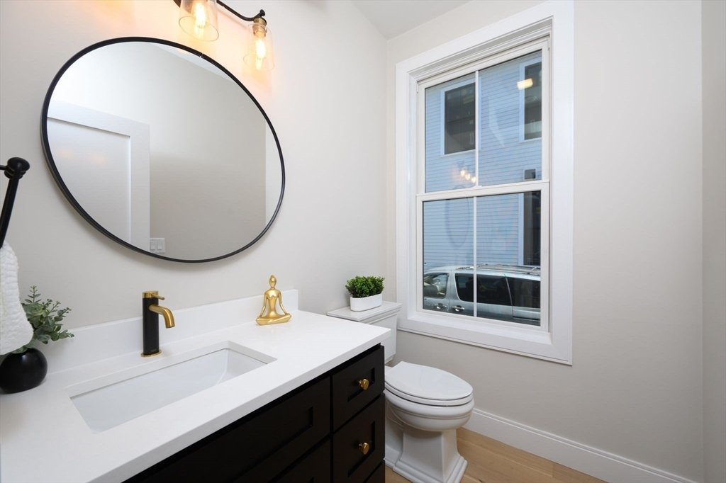 Condo in Boston, Massachusetts, United States 4 - 16226286