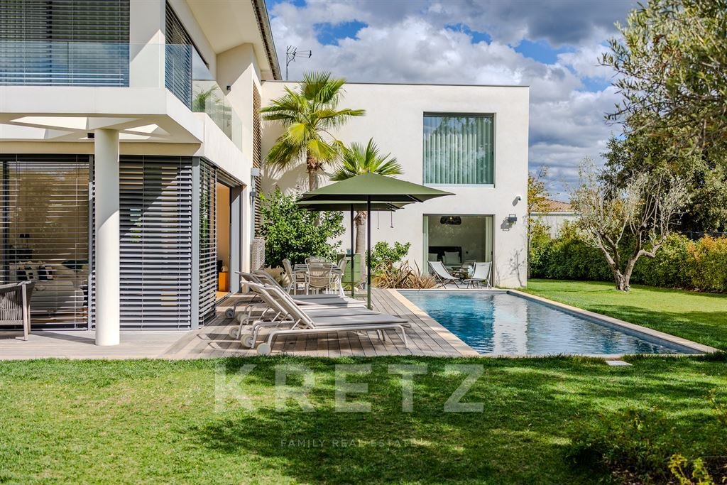 House in Aix-en-Provence, Provence-Alpes-Côte d'Azur, France 1 - 16543194