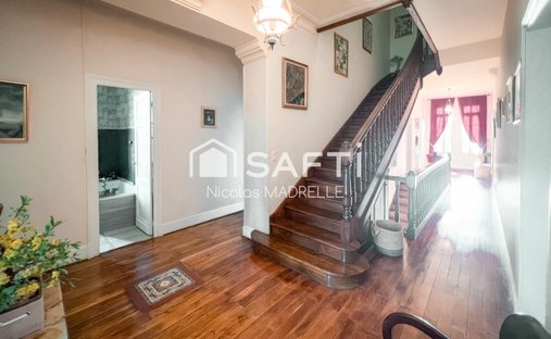 Castle for Sale in Casteljaloux, Nouvelle-Aquitaine, France