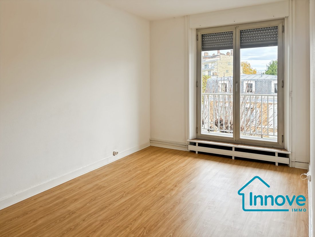 Apartment in Domaine National du Château, Versailles, France 5 - 16553088
