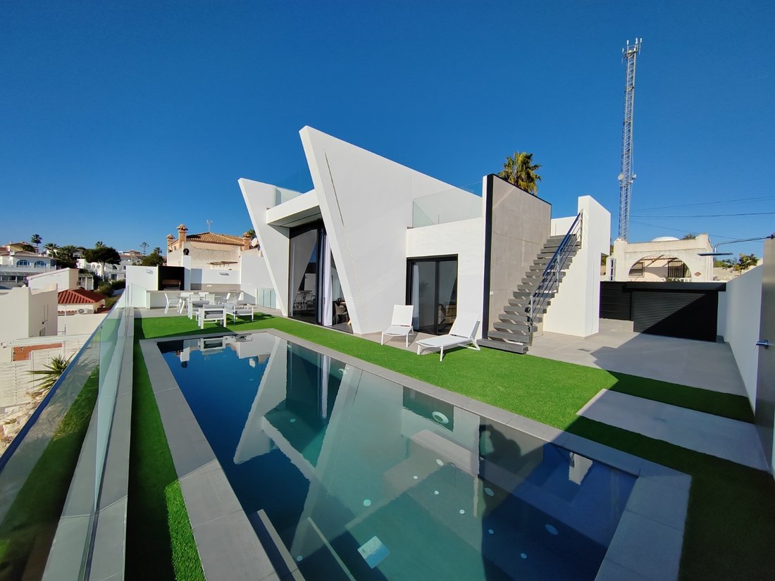 Villa in Orihuela, Valencian Community, Spain 2 - 16544848