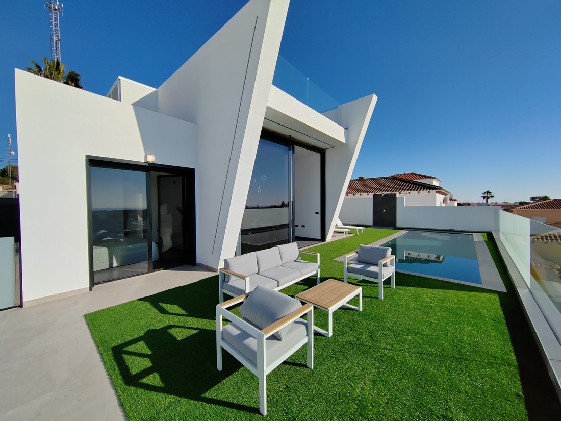 Villa in Orihuela, Valencian Community, Spain 1 - 16544848