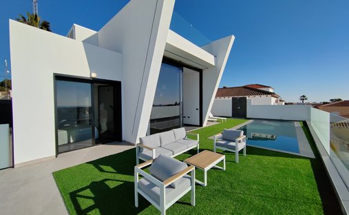 Villa in Orihuela, Valencian Community, Spain 1