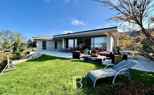 House in Evian-les-Bains, Auvergne-Rhône-Alpes, France 1