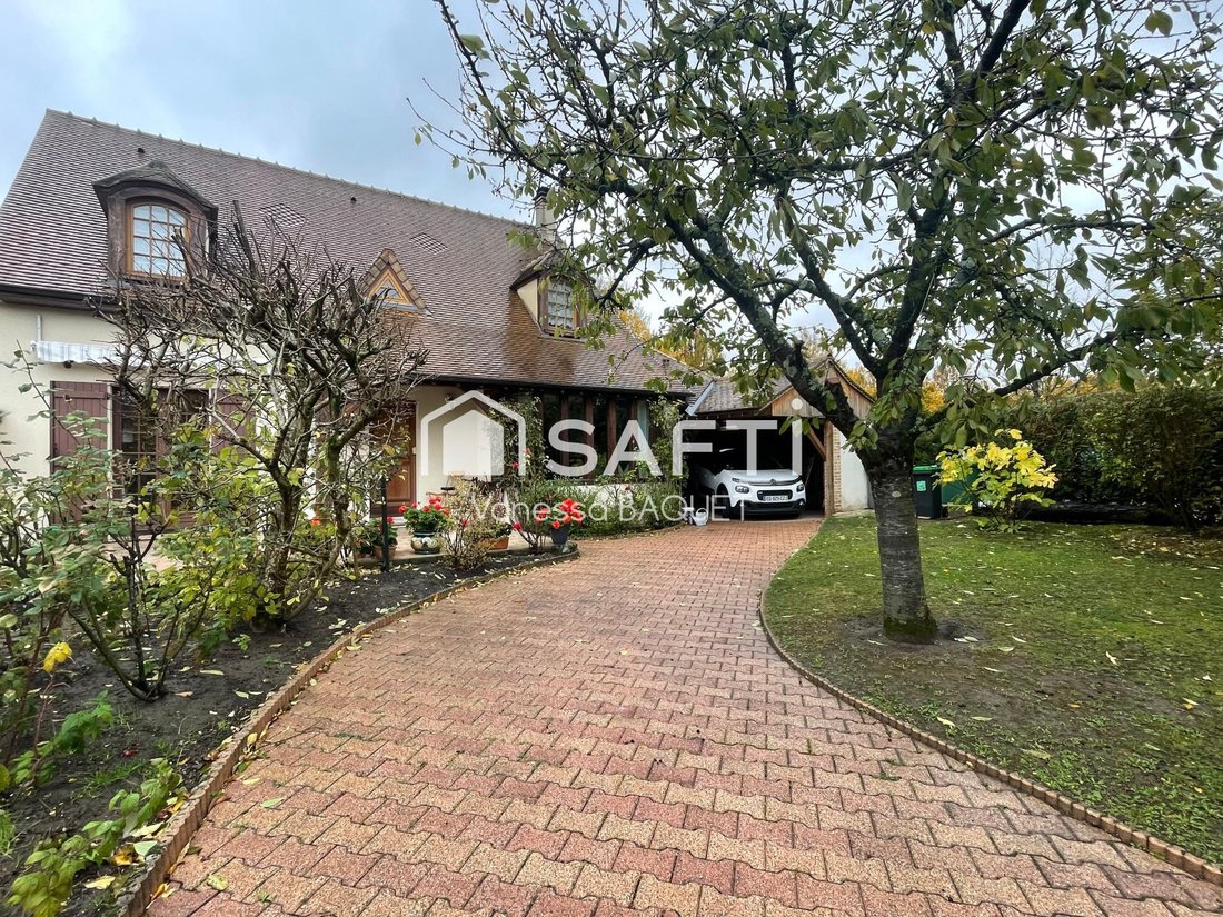 House in Soisy-sous-Montmorency, Ile-de-France, France 1 - 16546044