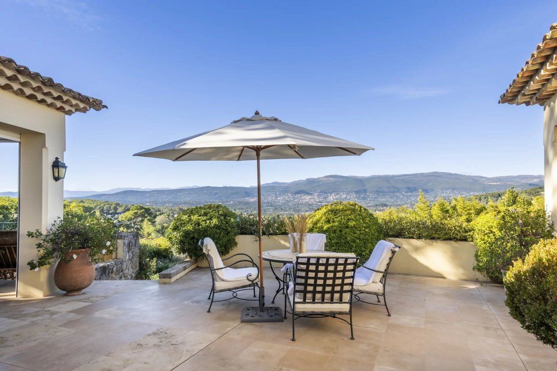 Villa in Mougins, Provence-Alpes-Côte d'Azur, France 2 - 16547034