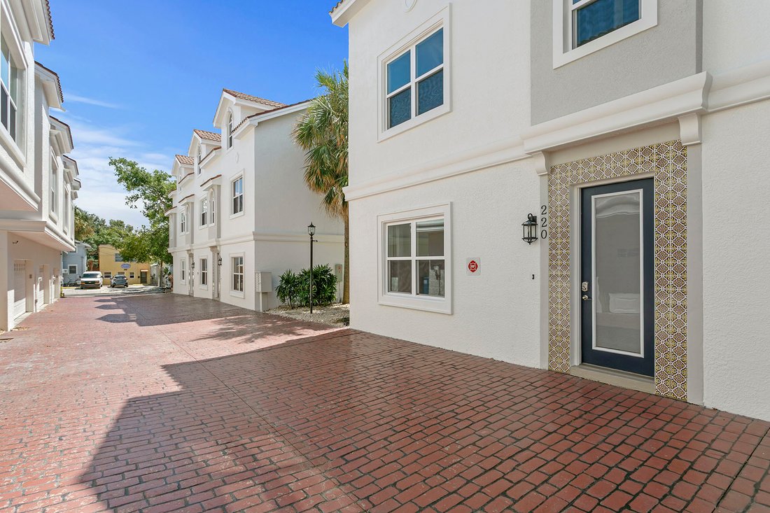Condo in St. Petersburg, Florida, United States 2 - 16544789