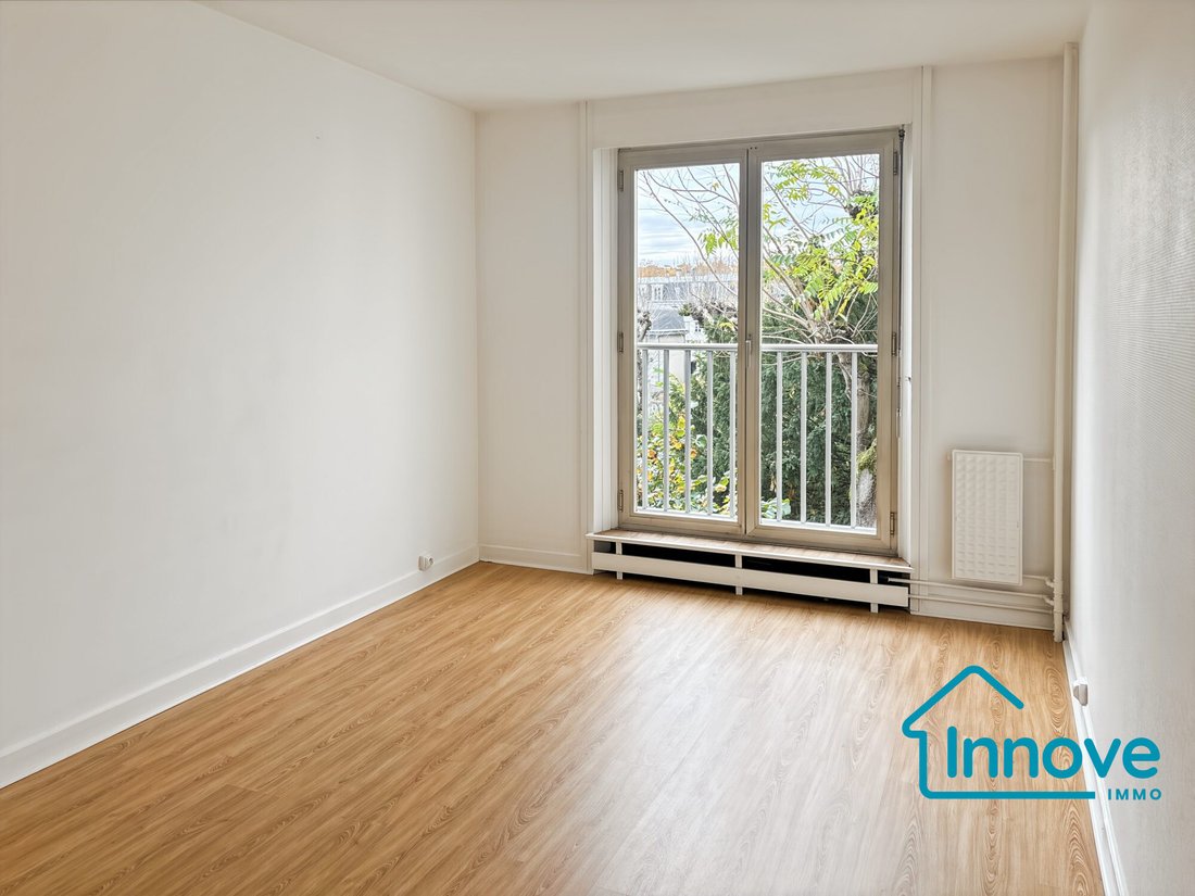 Apartment in Domaine National du Château, Versailles, France 4 - 16553088