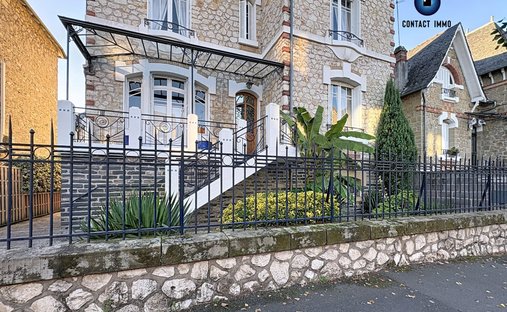 Castle for Sale in Brive-la-Gaillarde, Nouvelle-Aquitaine, France