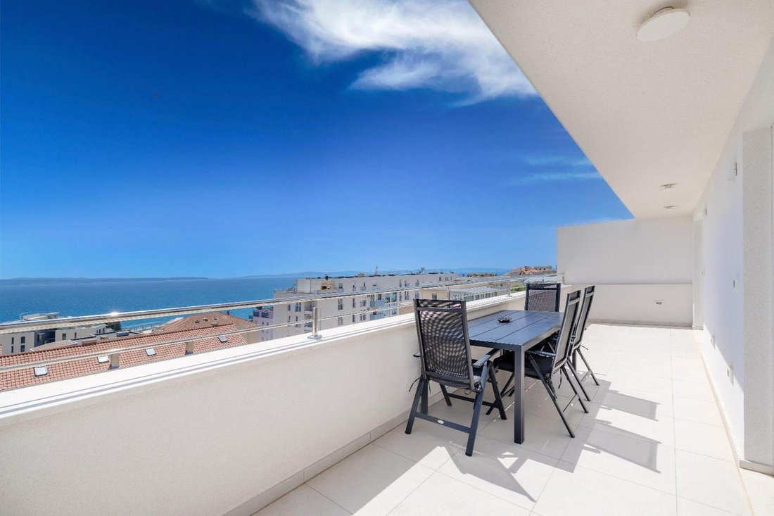 Apartment in Znjan, Split, Split-Dalmatia County 1 - 15841824