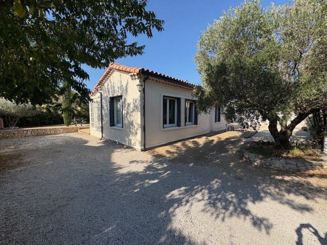 Villa in Centre Ville, Castries, France 2 - 16498014
