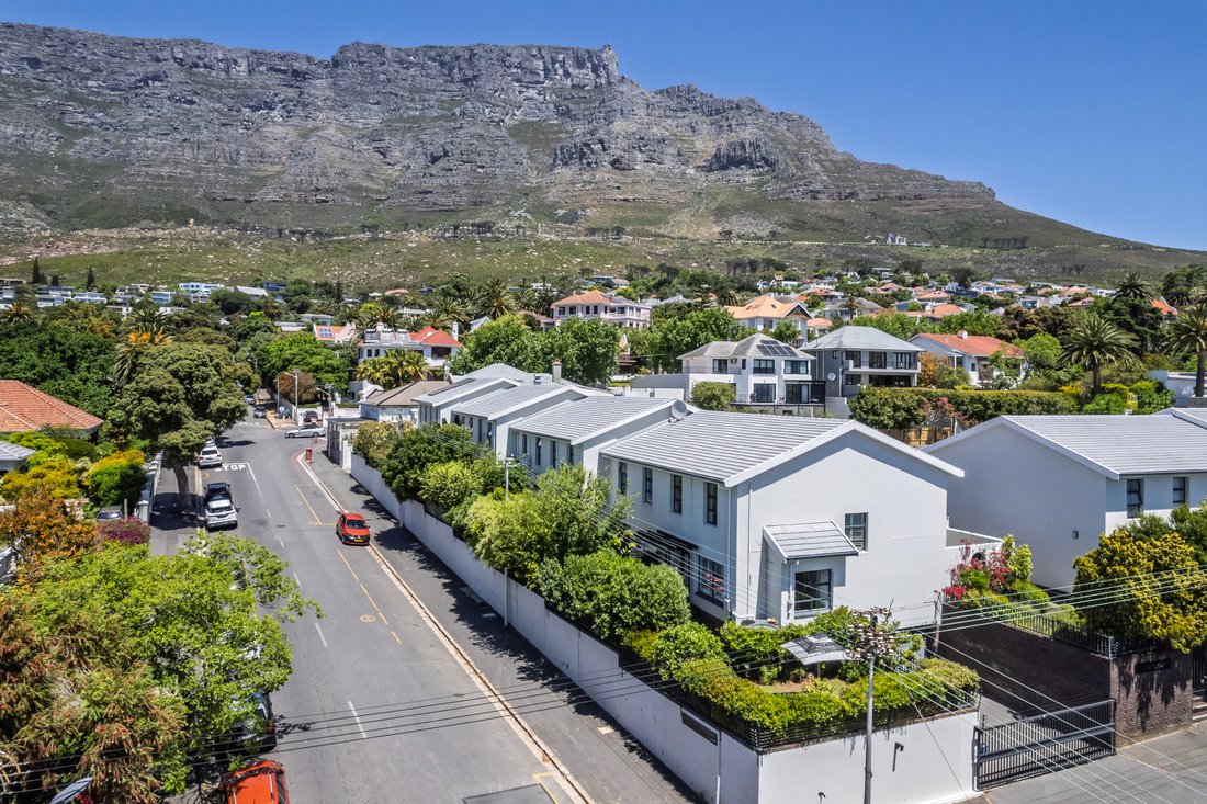 Townhouse in Cape Town, Western Cape, South Africa 1 - 16544829