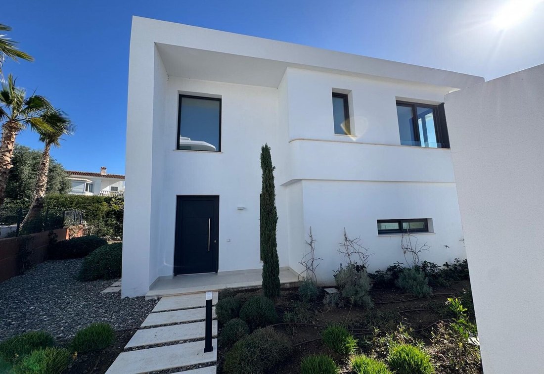 Villa in La Capellania, Benalmadena, Andalusia 3 - 16550953