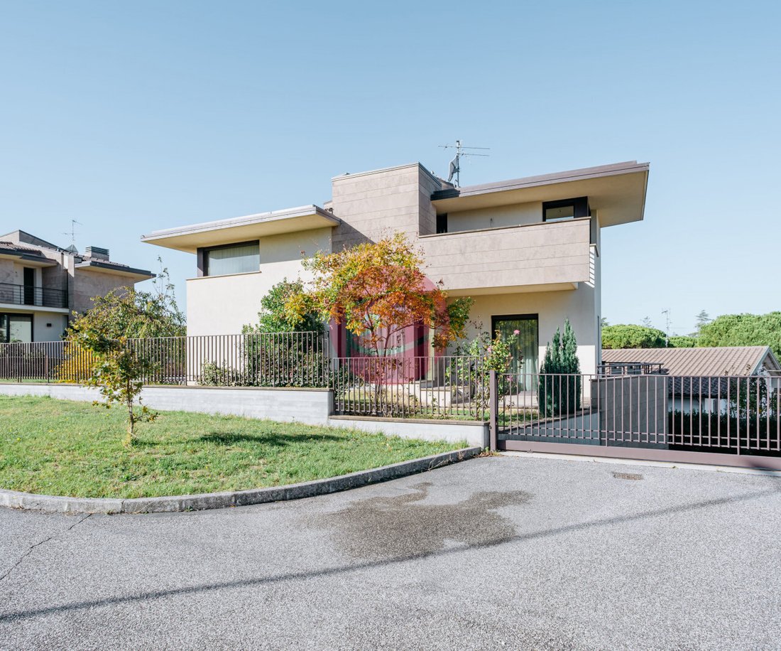 Villa in Italy 2 - 16548019