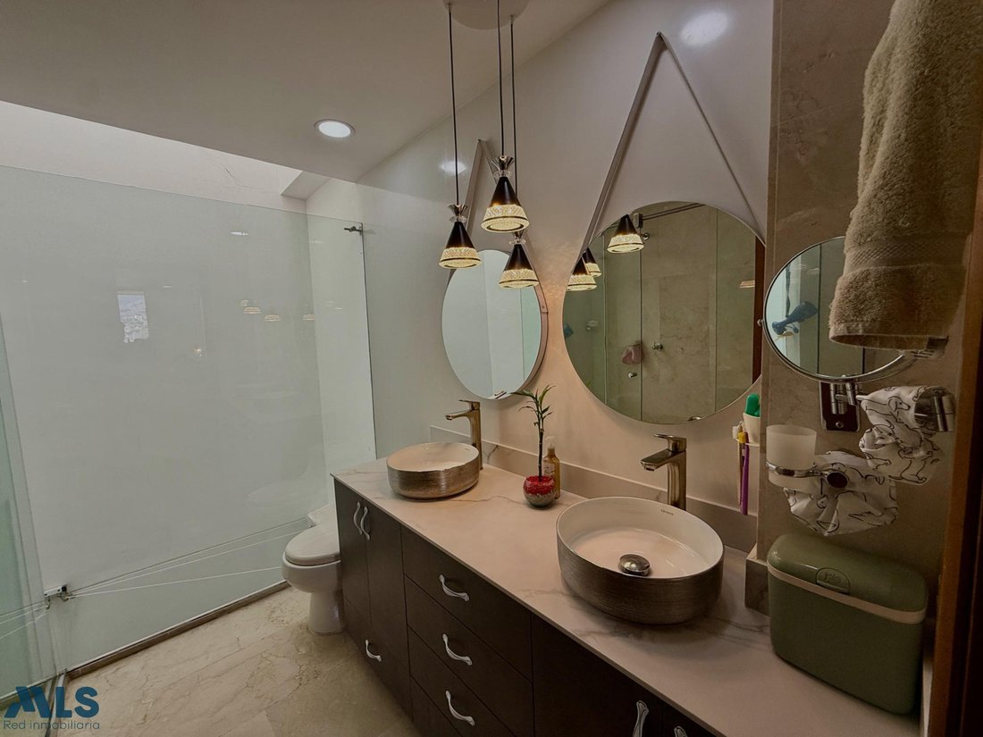 Apartment in Medellín, Antioquia, Colombia 3 - 16552350