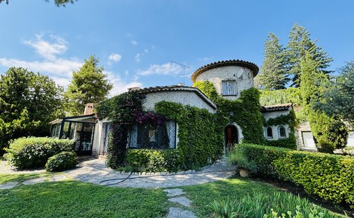 Villa in Plan de Noves, Vence, France 1