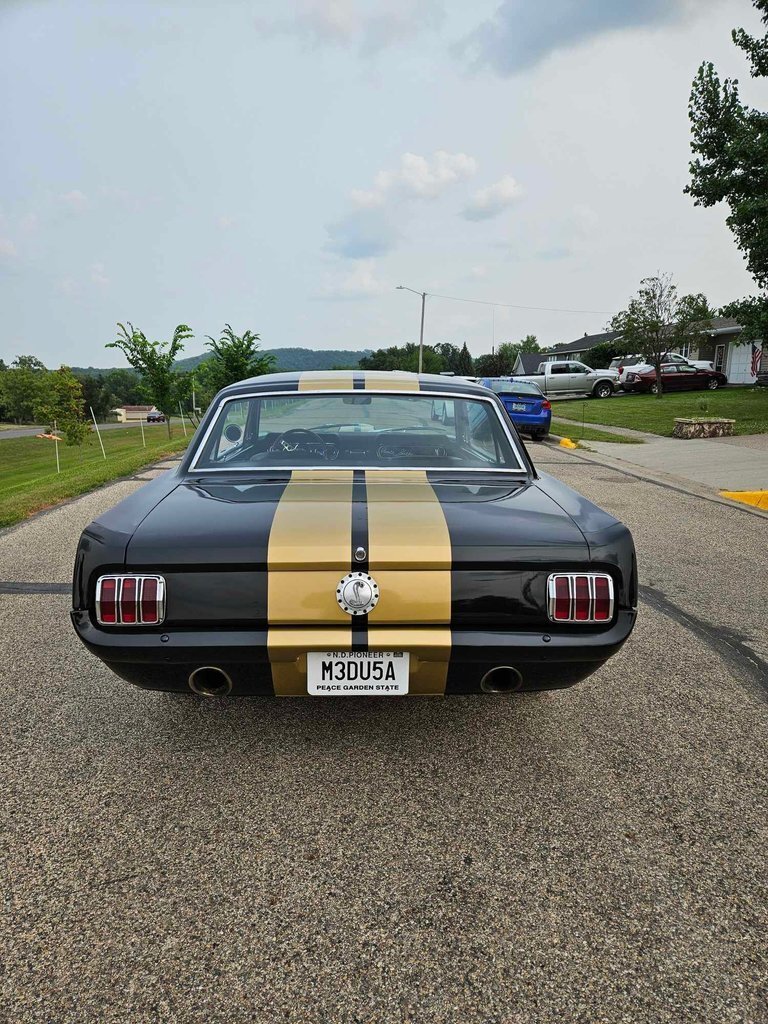Coupe in Glendale, United States 5 - 16552318