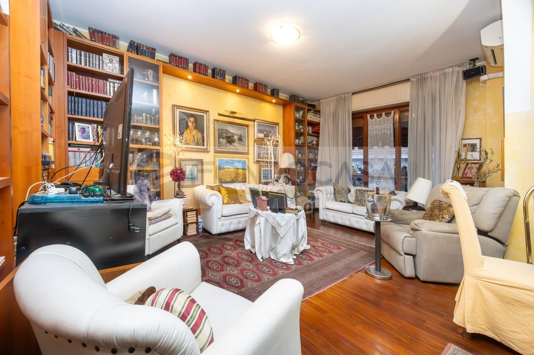 Apartment in Precotto, Milan, Italy 4 - 16547513
