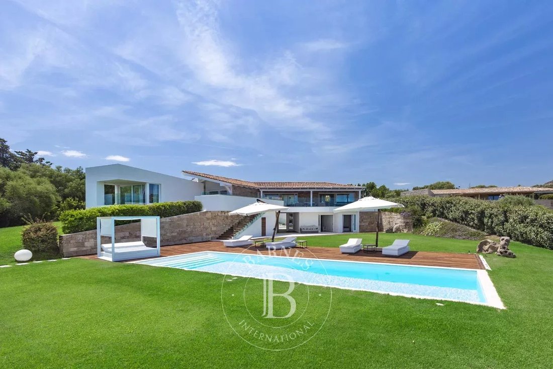 Villa in Lu Fraili di Sotto, Sardinia, Italy 1 - 16550499