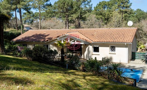 House in Biscarrosse, Nouvelle-Aquitaine, France 1