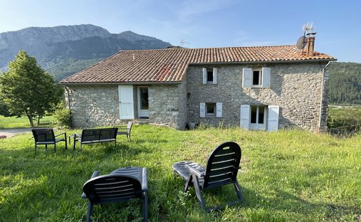 Castle for Sale in Sisteron, Provence-Alpes-Côte d'Azur, France