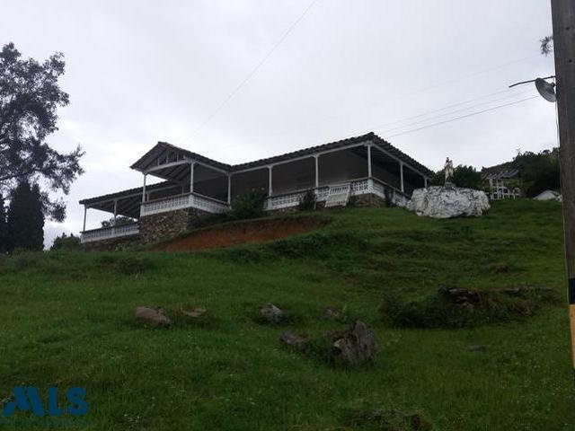 Finca in San Cristóbal, Antioquia, Colombia 2 - 16548821