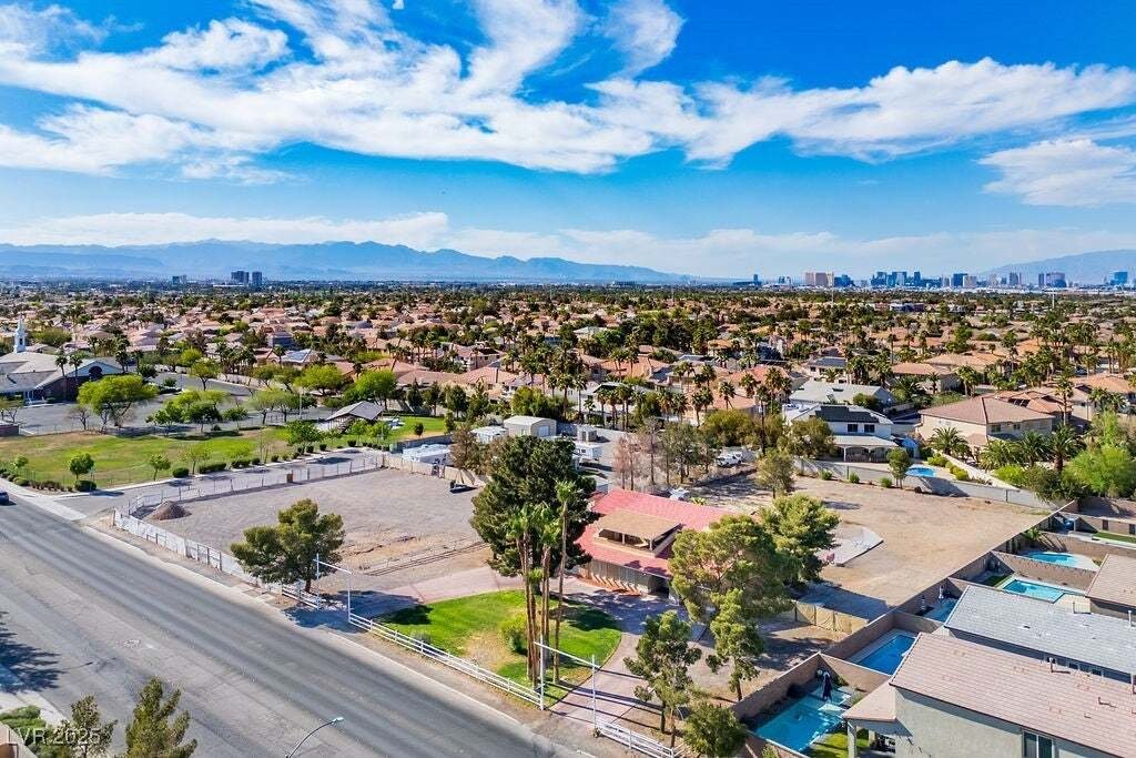 House in Las Vegas, Nevada, United States 4 - 16545824