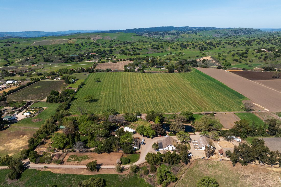 House in Los Olivos, California, United States 2 - 16551573