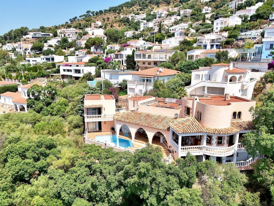 Villa in Roses, Catalonia, Spain 3 - 16544739