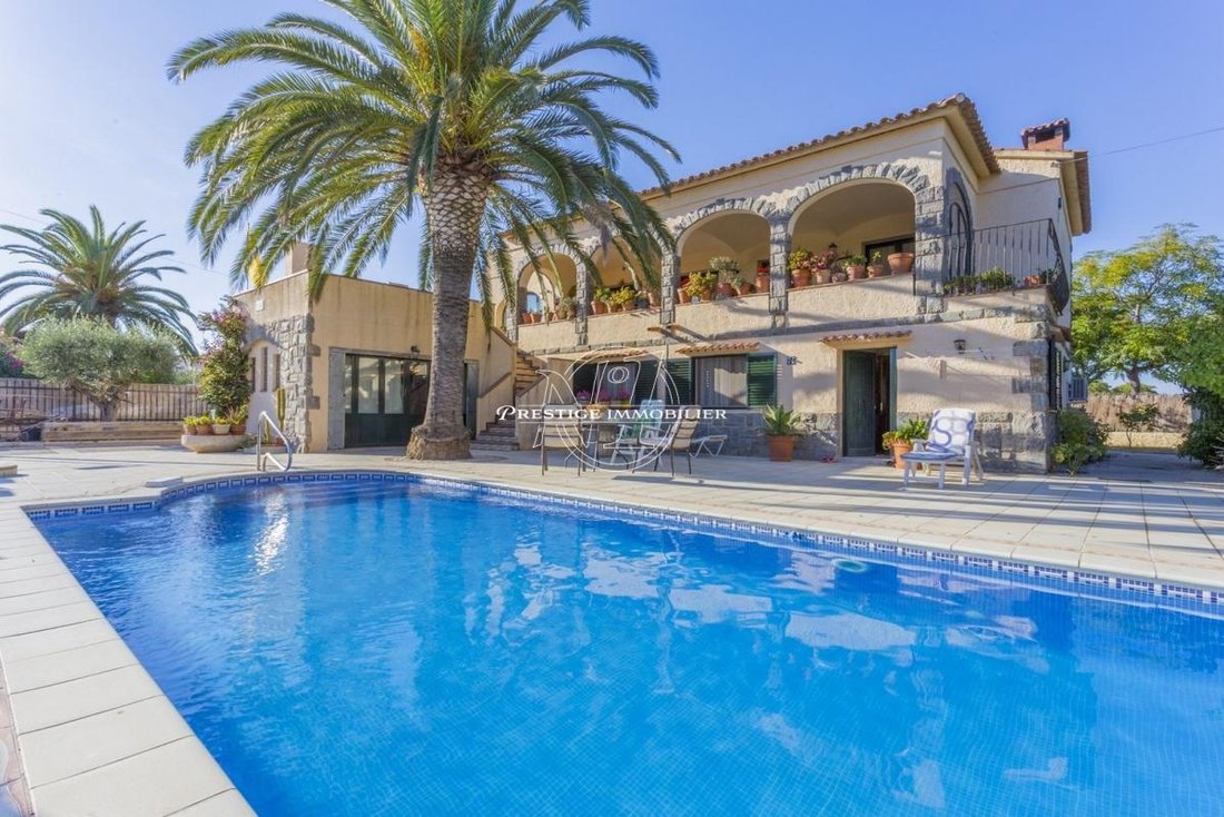 Villa in Empuriabrava, Catalonia, Spain 1 - 16544729