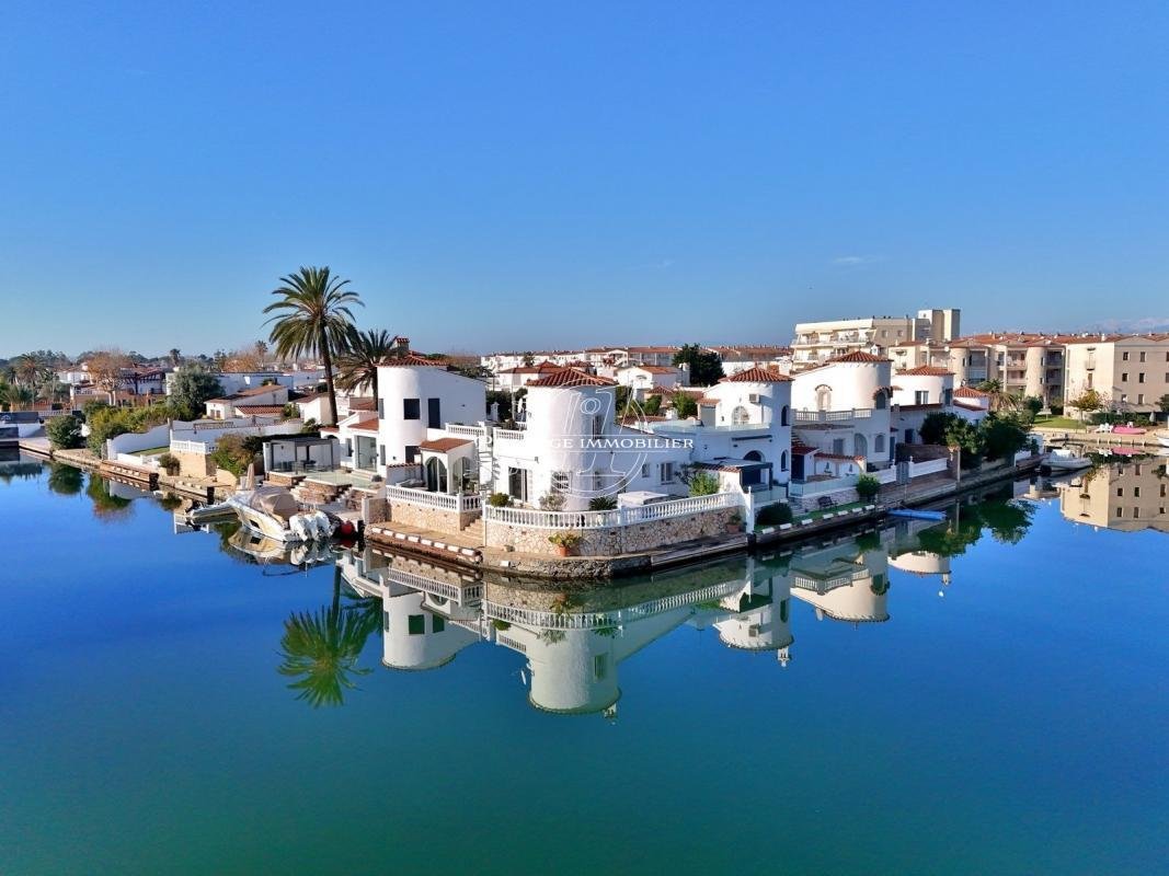 Villa in Empuriabrava, Catalonia, Spain 1 - 16544710