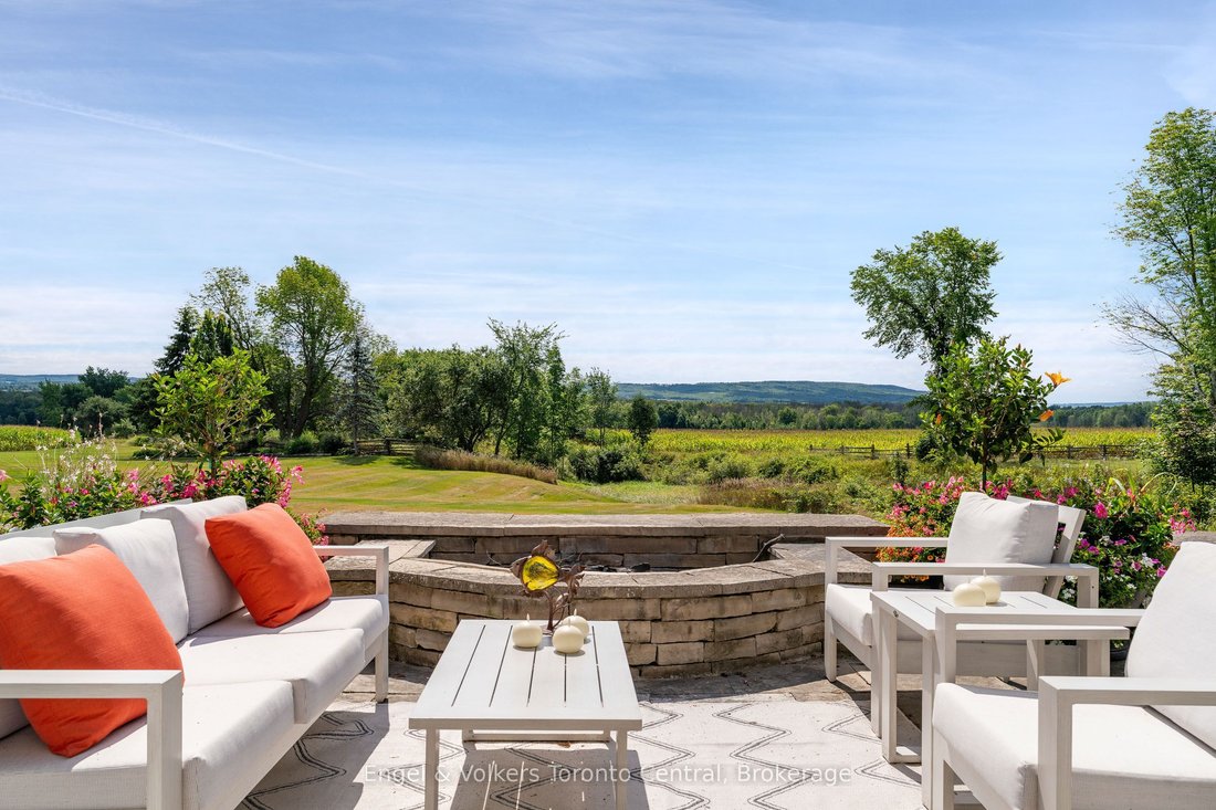 House in Clarksburg, Ontario, Canada 4 - 16547355