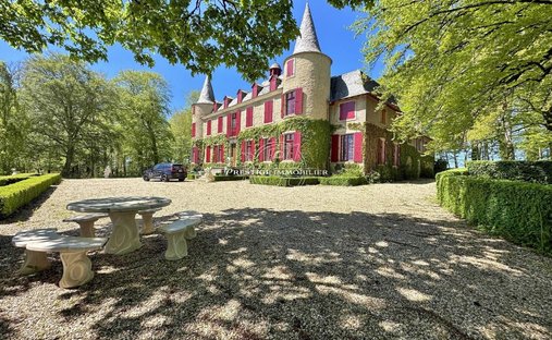 Castle for Sale in Saint-Pierre-de-Trivisy, Occitanie, France