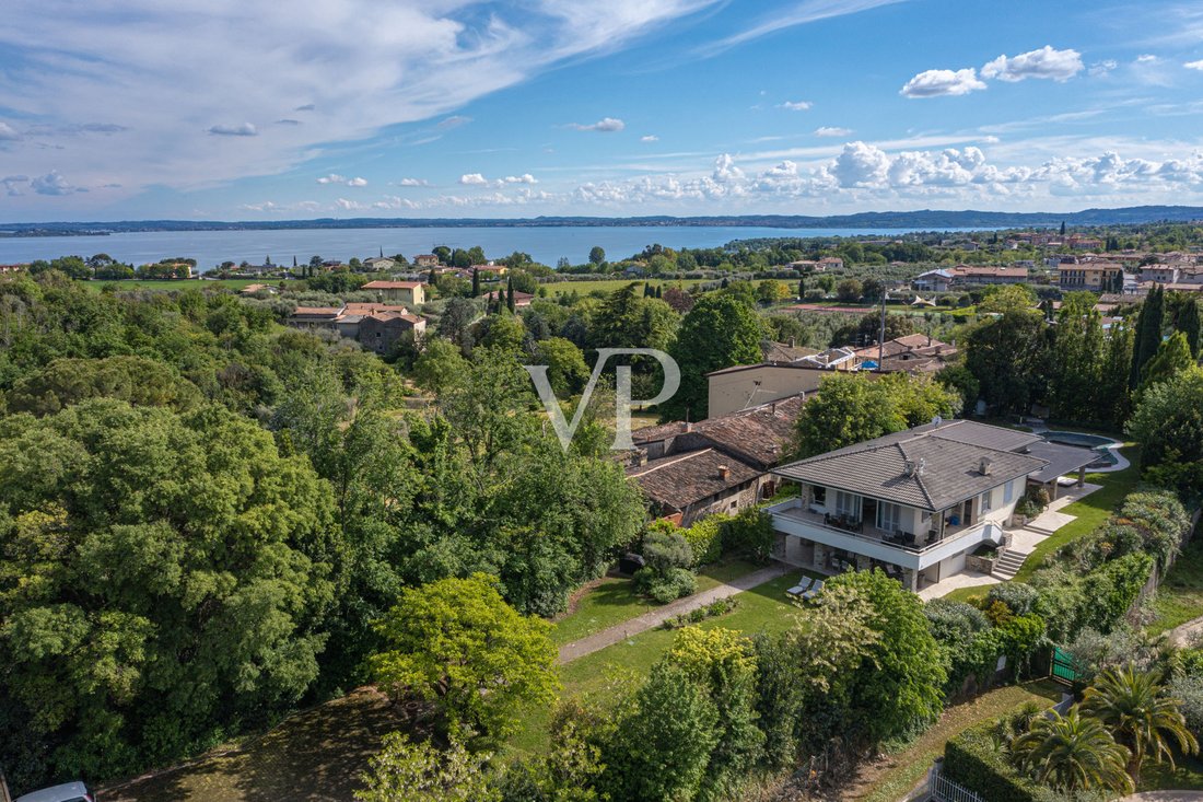 House in Manerba del Garda, Lombardy, Italy 2 - 16547333
