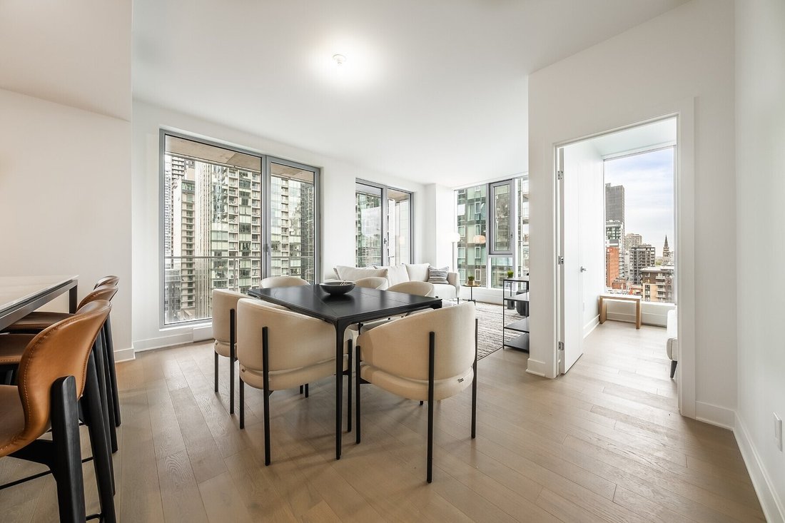 Condo in Montreal, Quebec, Canada 1 - 16550175