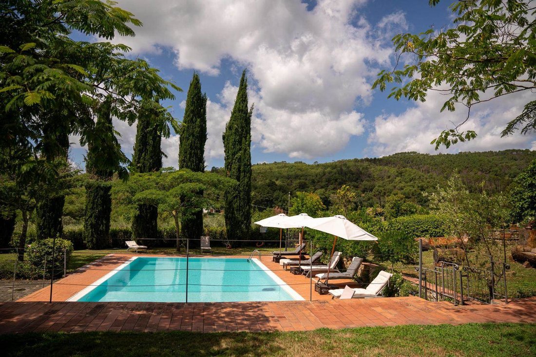 Villa in San Giustino Valdarno, Tuscany, Italy 5 - 16546734