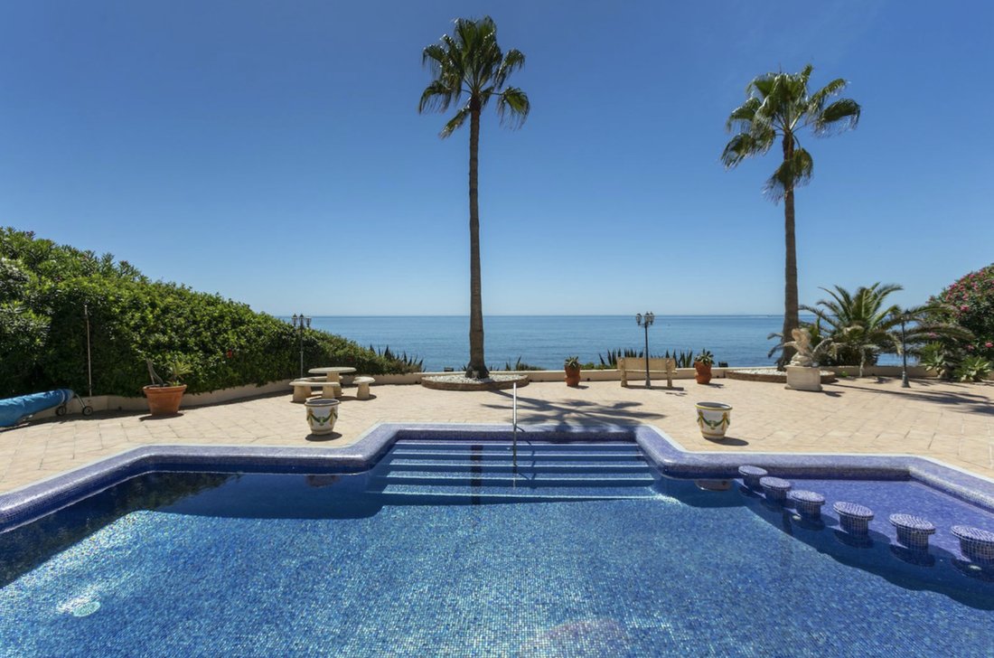 Villa in Elviria-Cabopino, Marbella, Spain 5 - 16548921