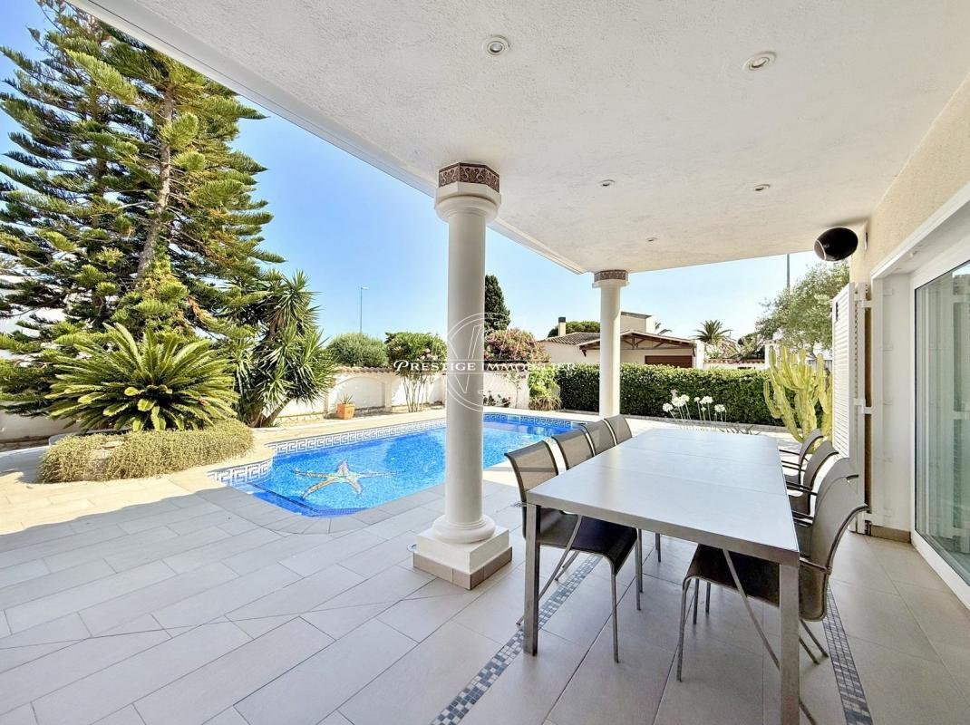 Villa in Empuriabrava, Catalonia, Spain 4 - 16544719