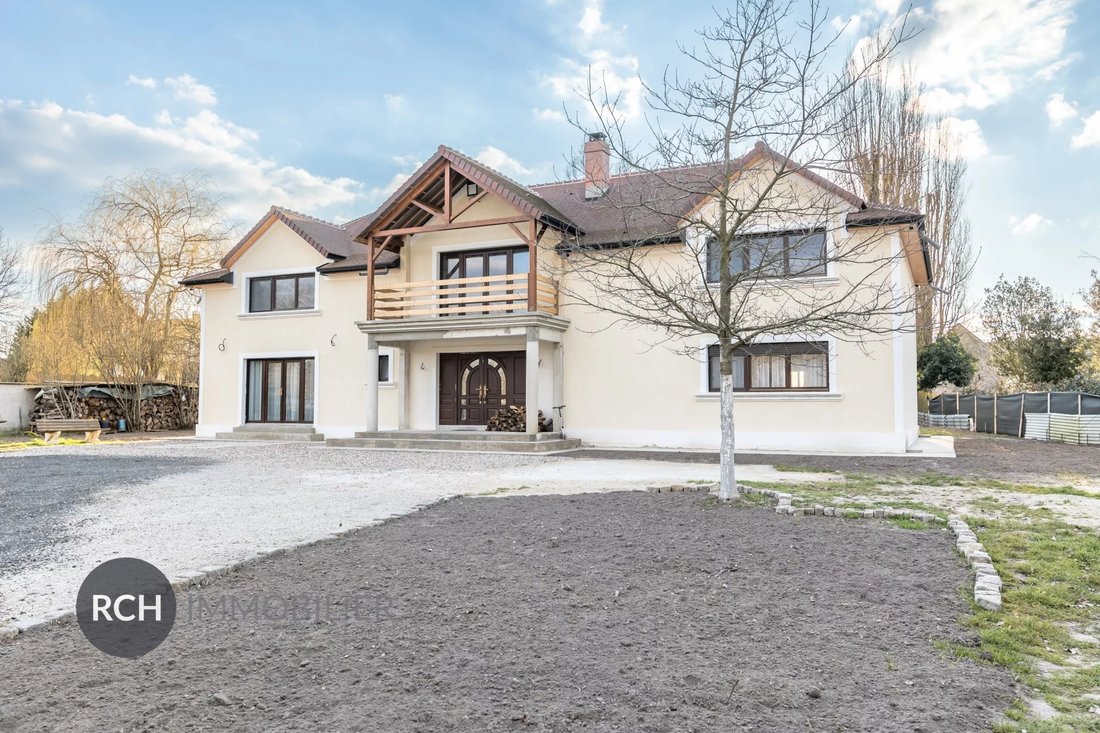 House in Gambais, Ile-de-France, France 4 - 16546898