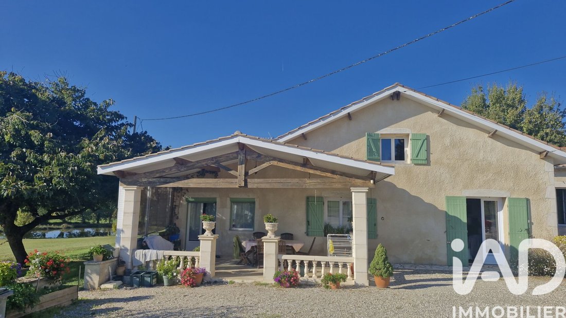 House in Les Leves-et-Thoumeyragues, Nouvelle-Aquitaine, France 1 - 16553926