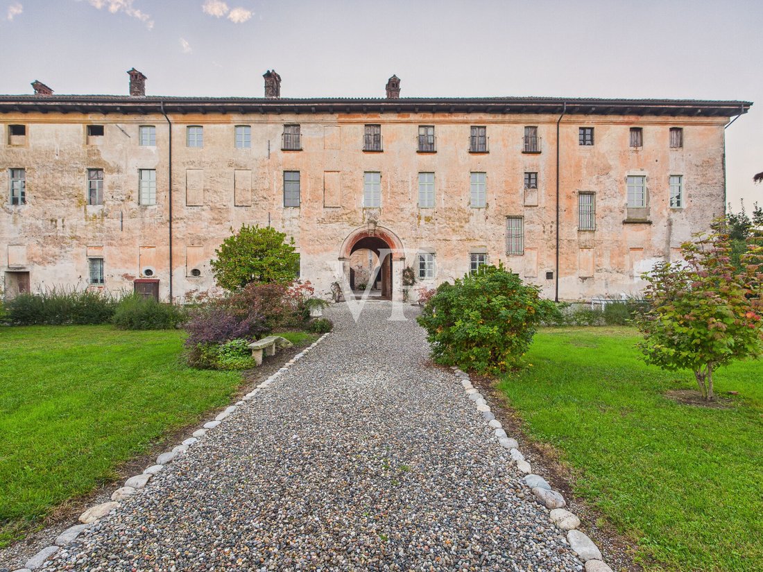 House in Castellazzo Novarese, Piedmont, Italy 2 - 16547325
