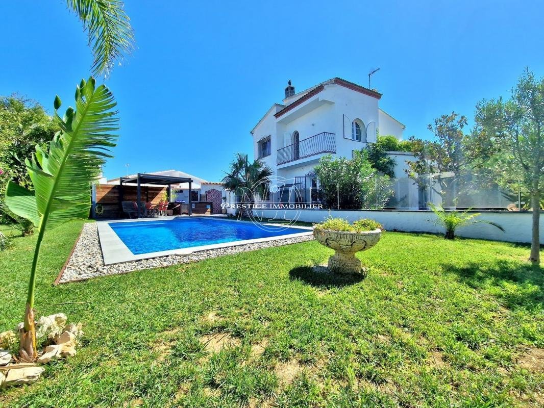 Villa in Roses, Catalonia, Spain 1 - 16544711
