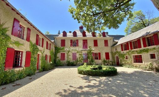 Castle for Sale in Saint-Pierre-de-Trivisy, Occitanie, France