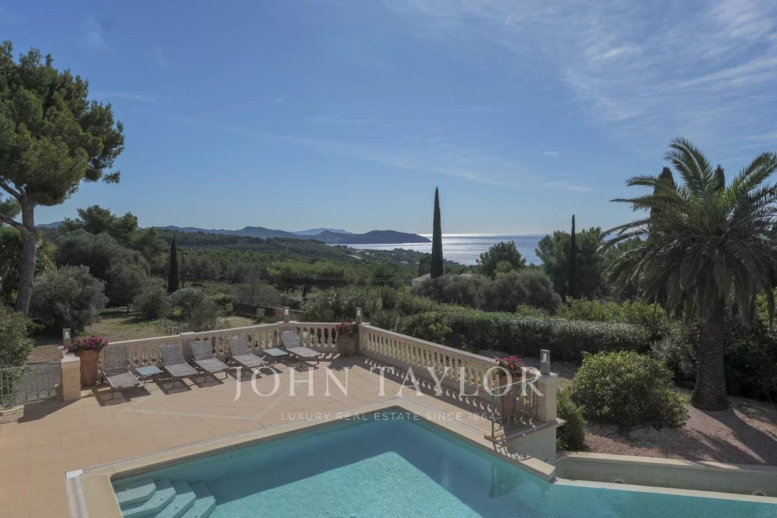 Estate in La Ciotat, Provence-Alpes-Côte d'Azur, France 1 - 16548684