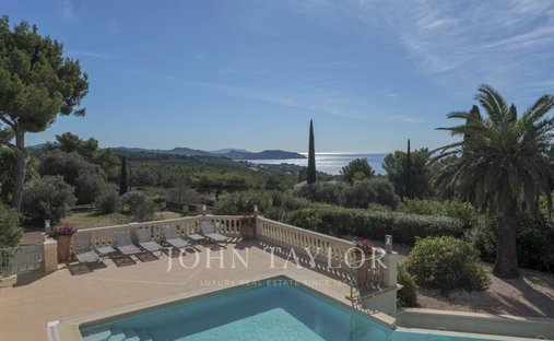 Estate in La Ciotat, Provence-Alpes-Côte d'Azur, France 1