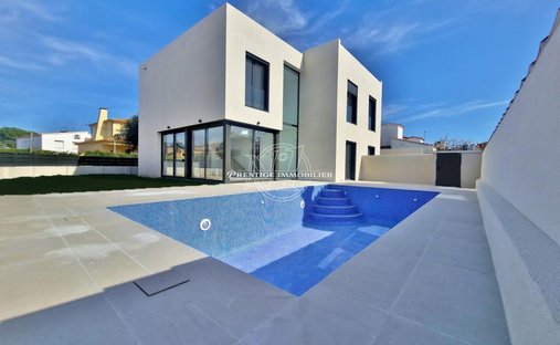Haus in Empuriabrava, Katalonien, Spanien 1