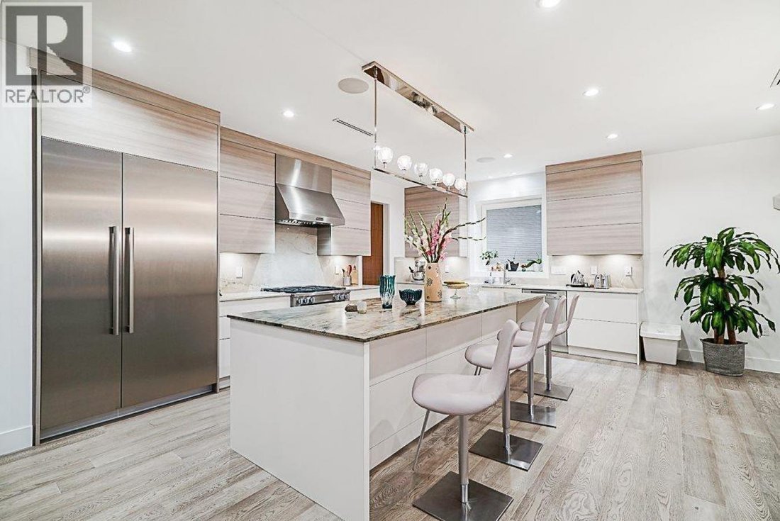 House in Burnaby, British Columbia, Canada 3 - 16549027