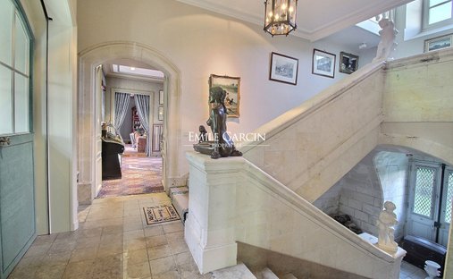 Castle for Sale in Auxerre, Bourgogne-Franche-Comté, France