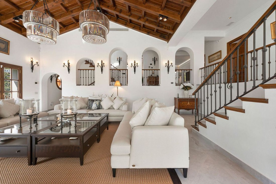 Villa in El Madroñal, Benahavis, Spain 4 - 16550628